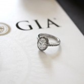 oval Cut Diamond Engagement Ring 18K white gold 