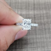 radiant Cut Diamond Engagement Ring 18K white gold 