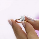 round Cut Diamond Engagement Ring 18k rose gold 